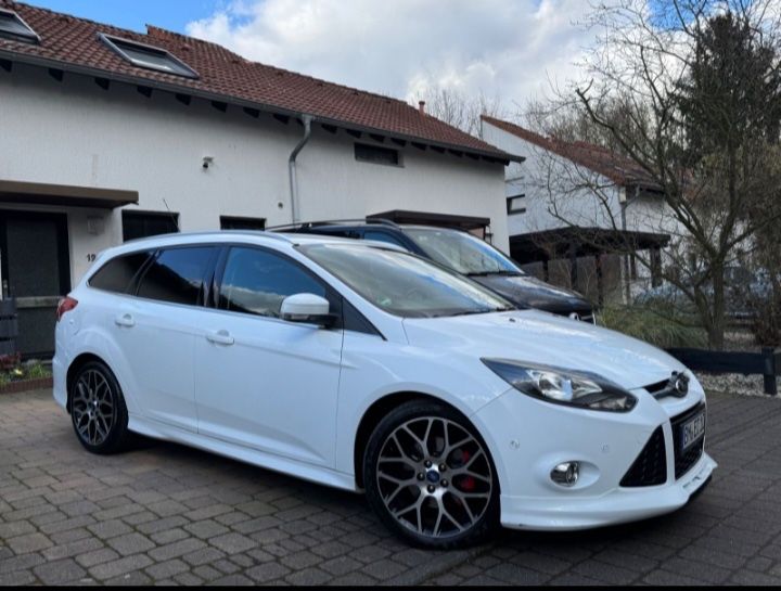 Ford Focus 109.000 km 9.500 &euro; Neu-Anspach 61267