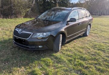 Skoda Superb 146.000 km 13.750 &euro; Hohenahr 35644