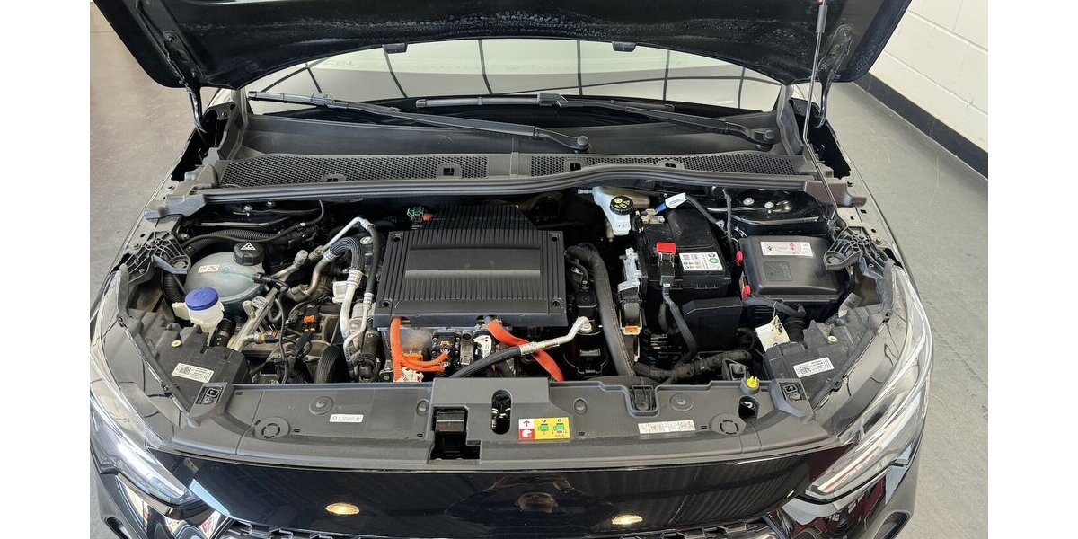 Opel Corsa e Edition 1.Hand 50 kWh Carplay Tempomat 24.400 km 14.720 &euro; Lich 35423