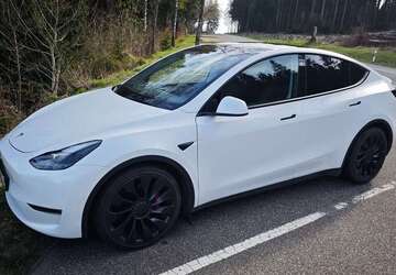Tesla Model Y 197.000 km 28.300 &euro; Weilrod 61276