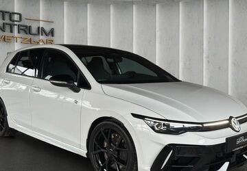 VW Golf 14.762 km 48.990 &euro; Wetzlar 35576