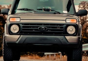 Lada Urban 44.000 km 17.000 &euro; Butzbach 35510