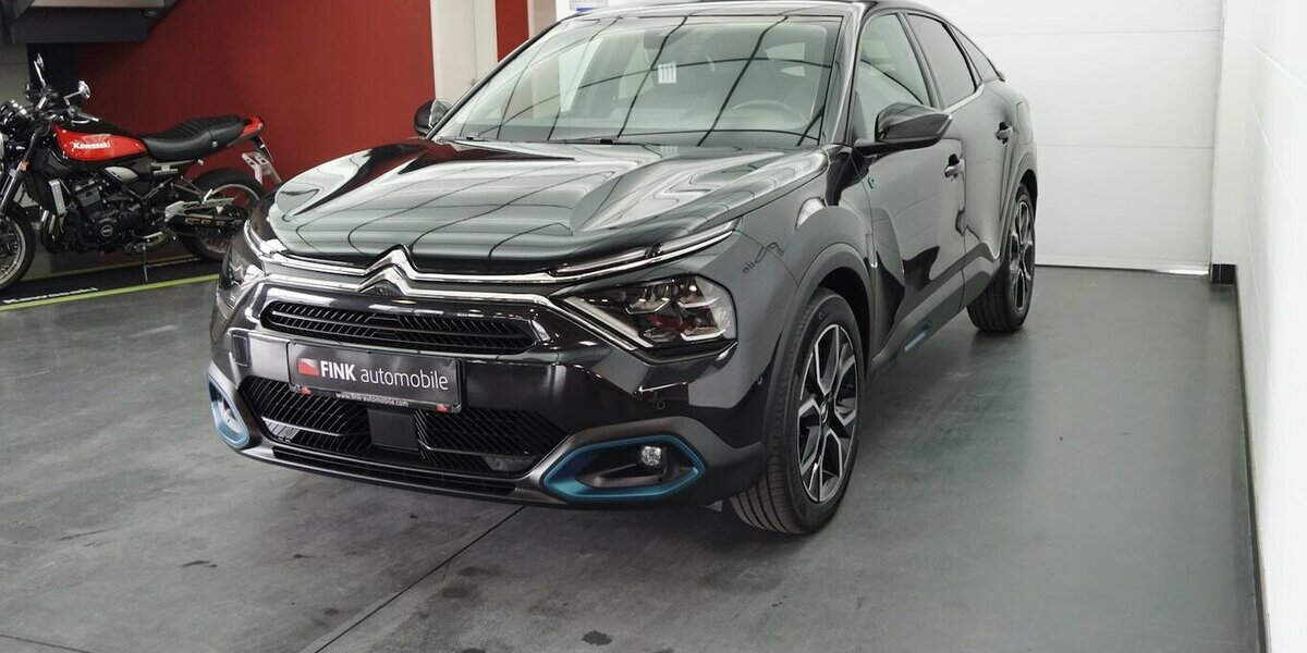 Citroen e-C4 e- 136 Shine 50 KWh LED CARPLAY 43.800 km 17.320 &euro; Lich 35423