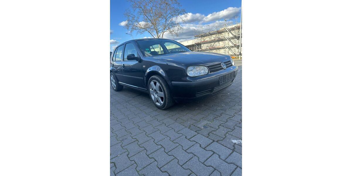VW Golf 224.229 km 2.199 &euro; Braunfels 35619