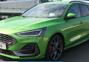 Ford Focus 16.900 km 37.690 &euro; Mittenaar 35756