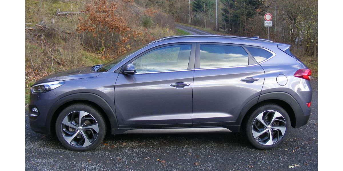 Hyundai TUCSON 96.000 km 14.900 &euro; Herborn 35745