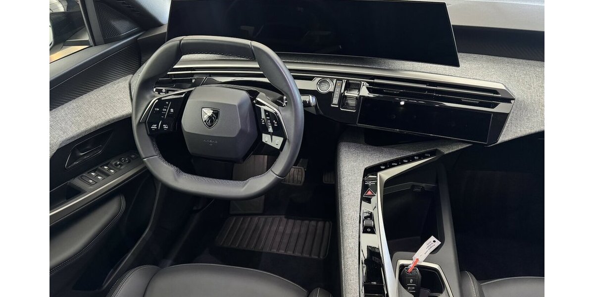 Peugeot 5008 145 Mild Hybrid Allure7 Sitzer LED 360°Cam 35.800 km 28.760 &euro; Lich 35423