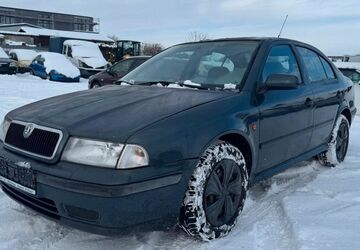 Skoda Octavia 176.000 km 1.999 &euro; Münzenberg Gambach 35516