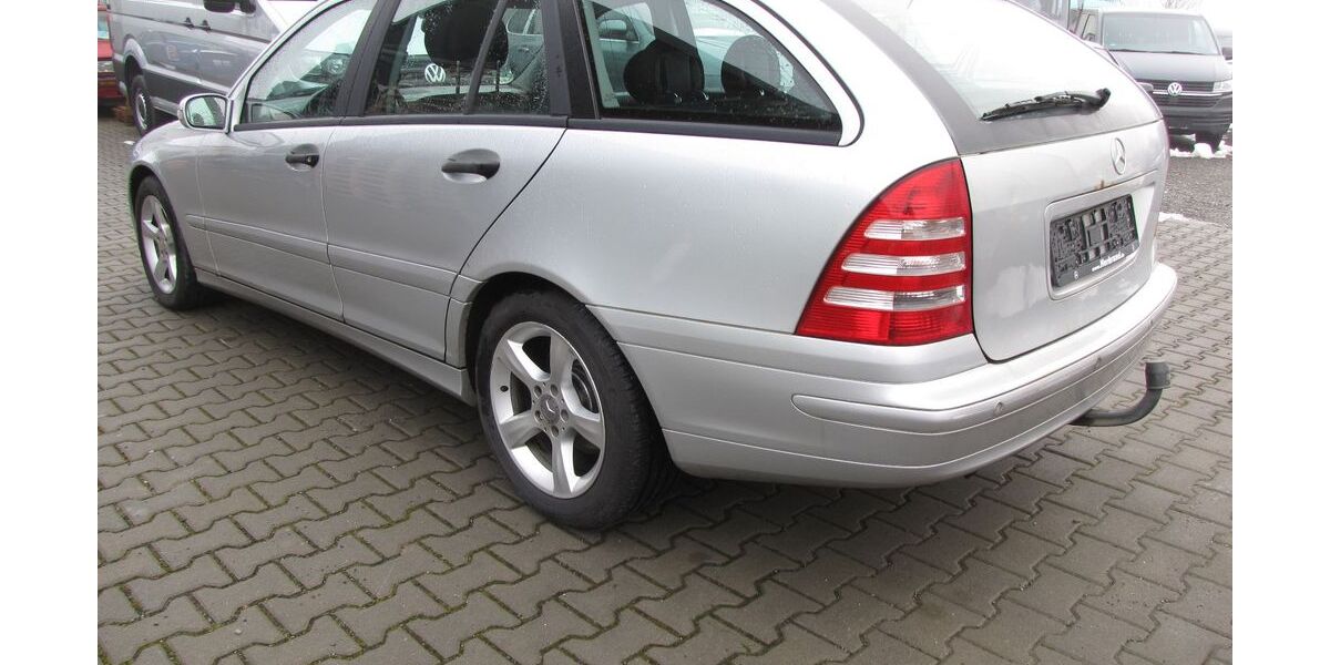 Mercedes-Benz C 220 329.200 km 1.900 &euro; Hüttenberg 35625