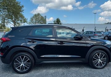 Hyundai TUCSON 136.000 km 15.700 &euro; Lollar 35457