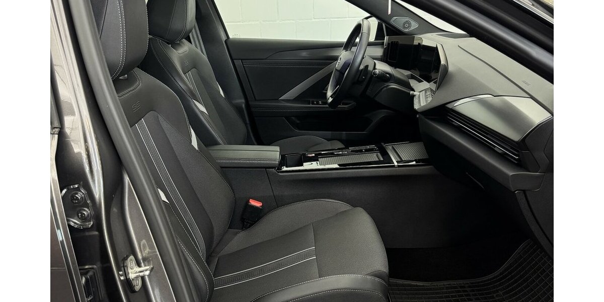 Opel Astra GS 130 Ultimate Full LED 360° Cam Panorama 40.200 km 23.350 &euro; Lich 35423