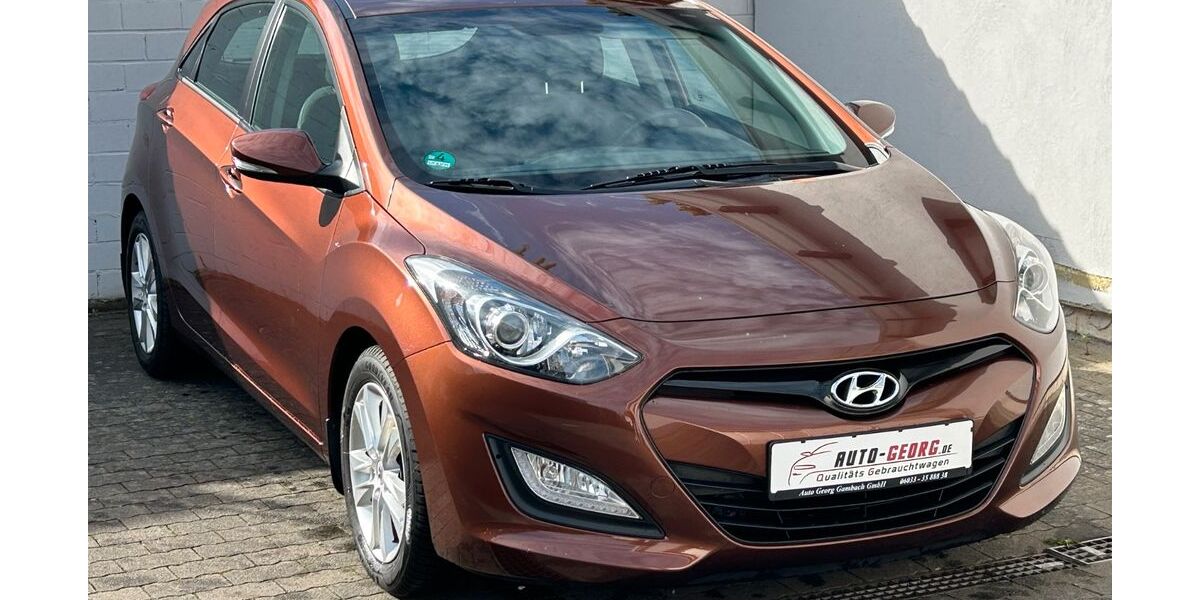 Hyundai i30 85.000 km 7.999 &euro; Münzenberg Gambach 35516