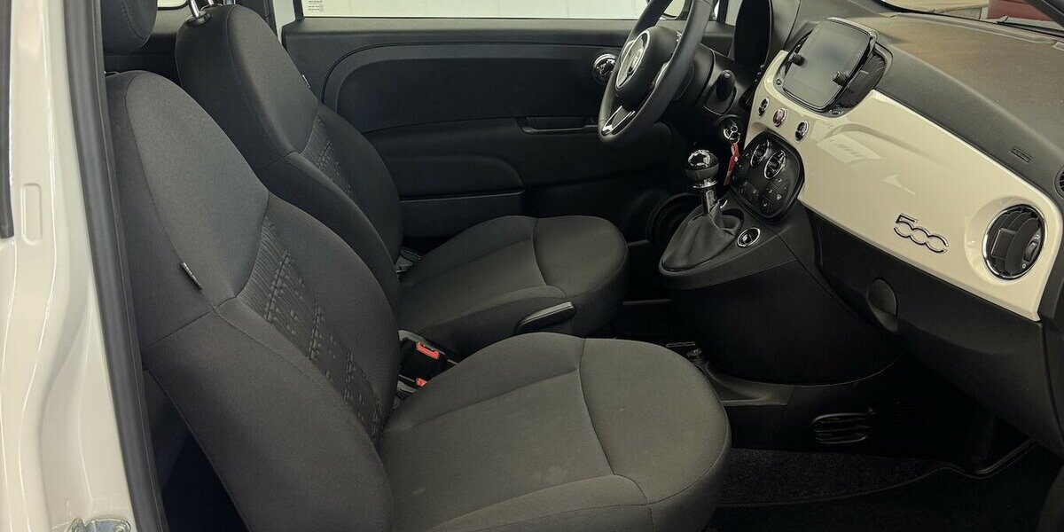 Fiat 500 1.0 Dolcevita Mild-Hybrid CarPlay 1. Hand 25.490 km 12.970 &euro; Lich 35423