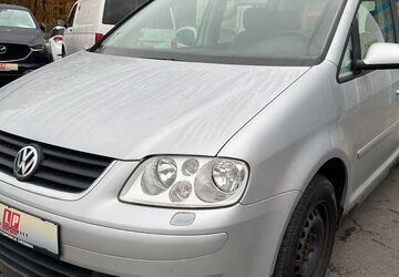 VW Touran 141.076 km 2.490 &euro; Giessen 35394