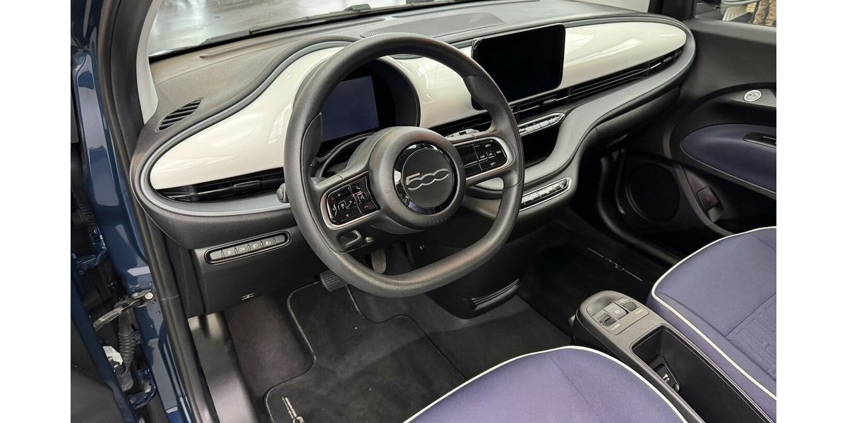 Fiat 500e Action Carplay Android Automatik 1.Hand 25.950 km 13.440 &euro; Lich 35423