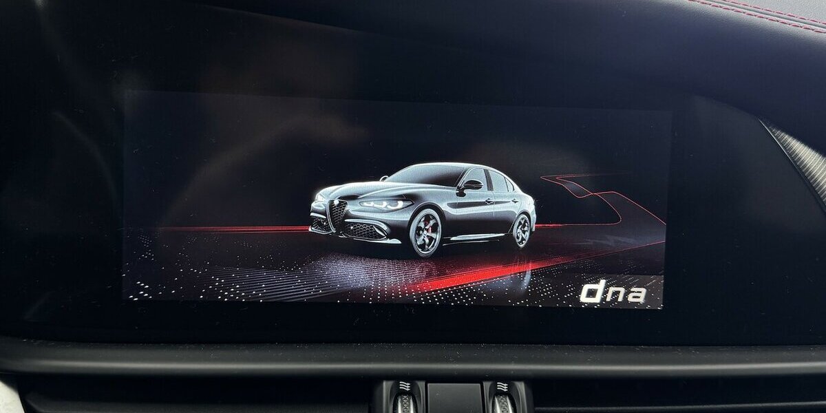 Alfa Romeo Giulia 2.0 Competizione Q4 Turbo CarPlay Kamera 9.970 km 41.220 &euro; Lich 35423