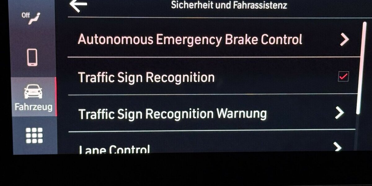 Fiat 500e Action Carplay Android Automatik 1.Hand 25.950 km 13.440 &euro; Lich 35423