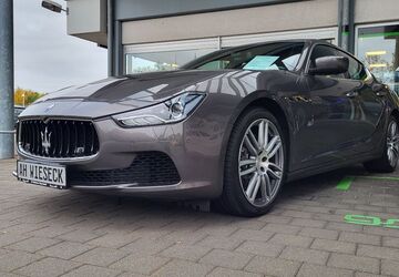 Maserati Ghibli 89.000 km 28.800 &euro; Gießen 35394