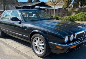 Jaguar XJ8 175.300 km 6.600 &euro; Butzbach 35510