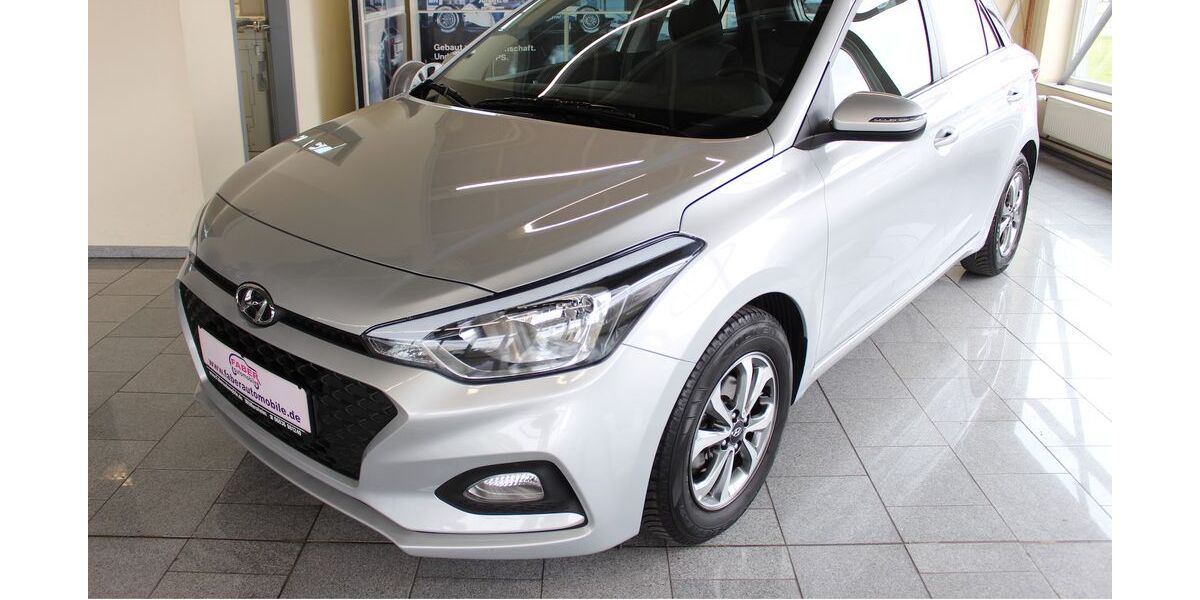 Hyundai i20 27.723 km 12.555 &euro; Wölfersheim 61200